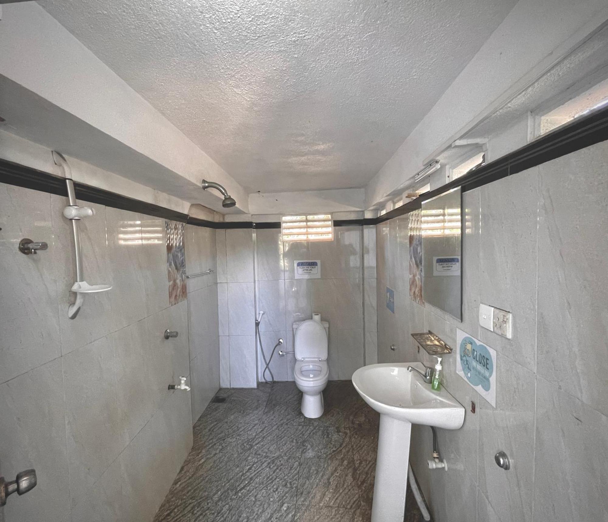 Rockstel Towers Backpacker Hostel Unawatuna Ngoại thất bức ảnh