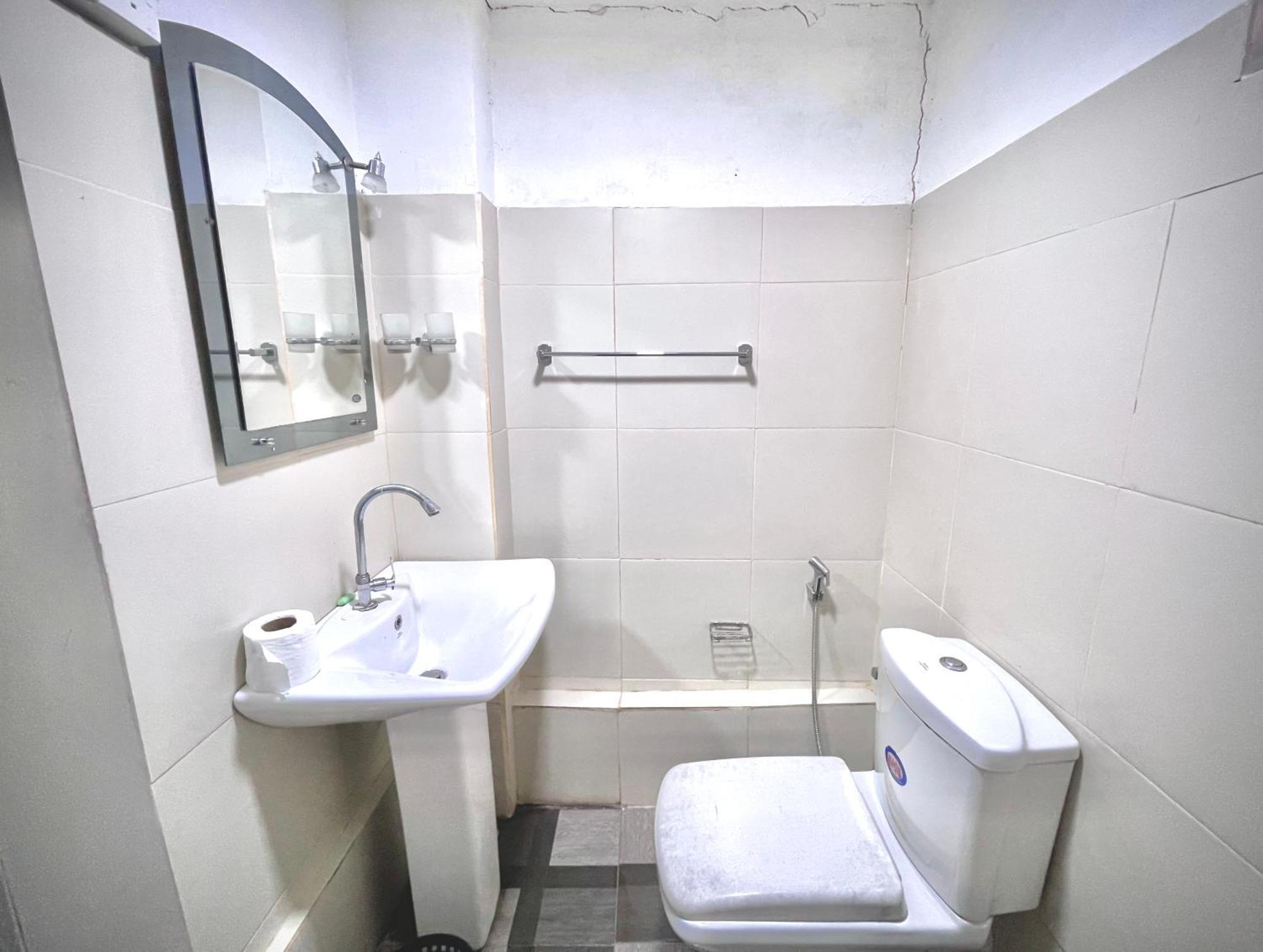 Rockstel Towers Backpacker Hostel Unawatuna Ngoại thất bức ảnh