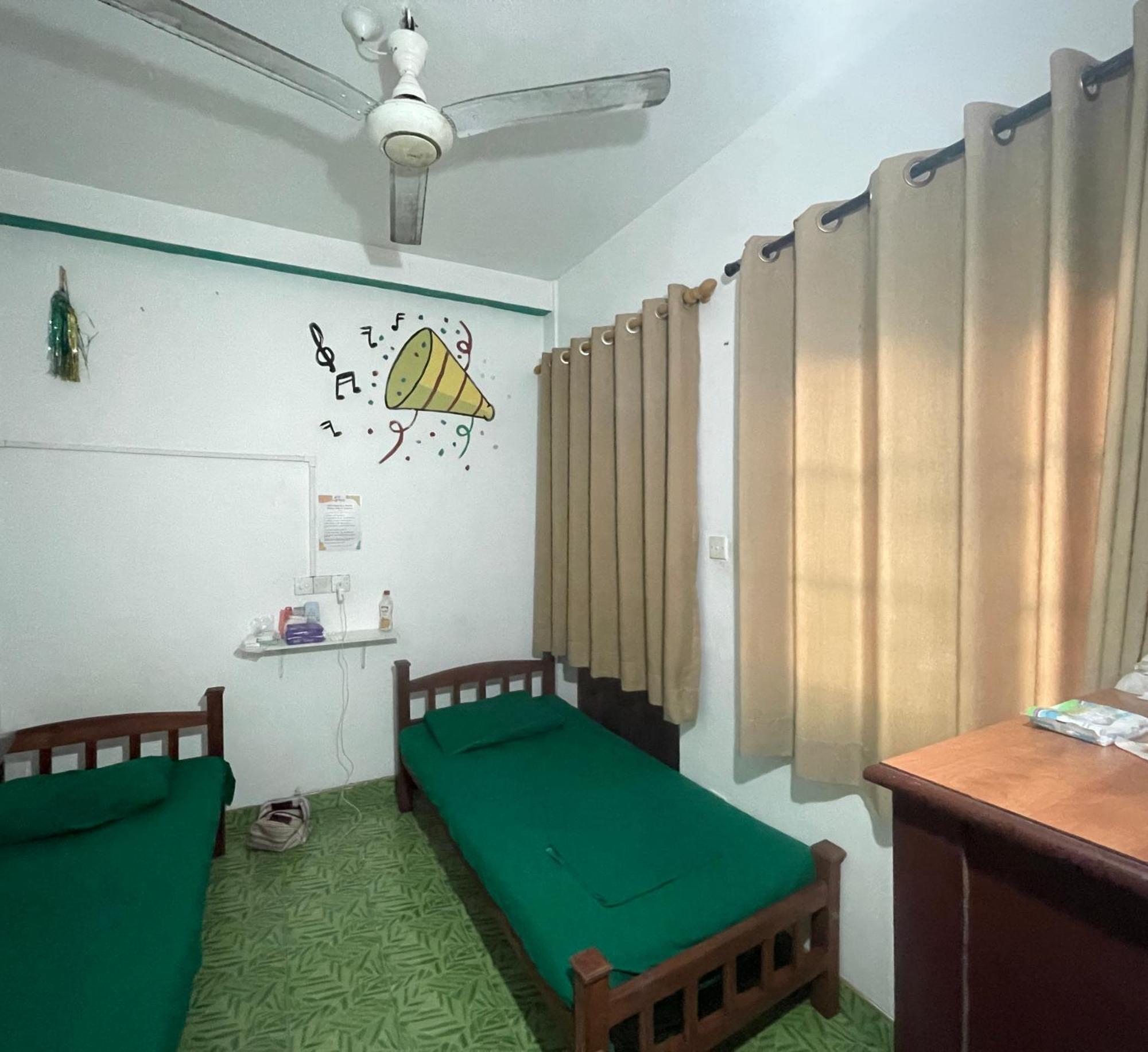 Rockstel Towers Backpacker Hostel Unawatuna Ngoại thất bức ảnh